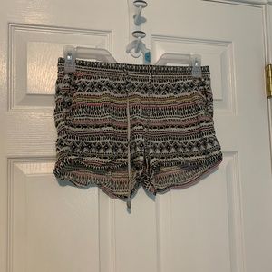 OLD NAVY PRINTED SHORTS SMALL
